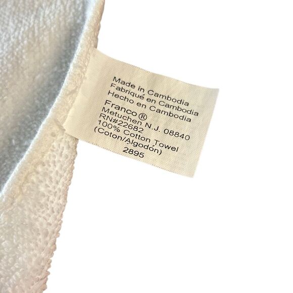 Vintage Embroidered Cherub White Towel Set - Picture 3 of 6